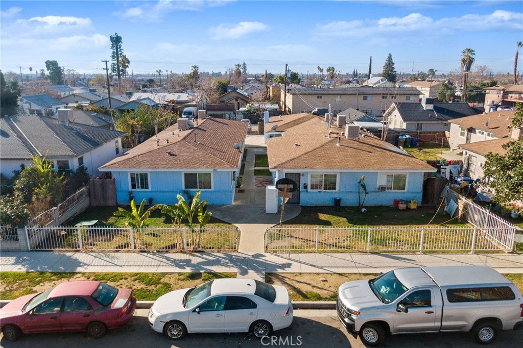 Attention Investors! Don't miss out on this great opportunity at 1307 and 1311 Oregon. Total of 7 Units: 1307 Oregon (4 units), 1311 Oregon (3 units), Two APNs: 015-160-18-7 & 015-160-17-9, Lot Size: 11,325 sq ft., total Building Size: 4,534 sq ft. Recent Updates include exterior paint. These properties are full of potential for investors looking to add value or generate consistent rental income. The solid unit count and spacious lot size make it a great addition to any portfolio. For more information or to inquire, feel free to reach out!