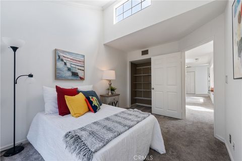 Tiny photo for 2006 Aviation Way #E, Redondo Beach, CA 90278 (MLS # SB25227339)