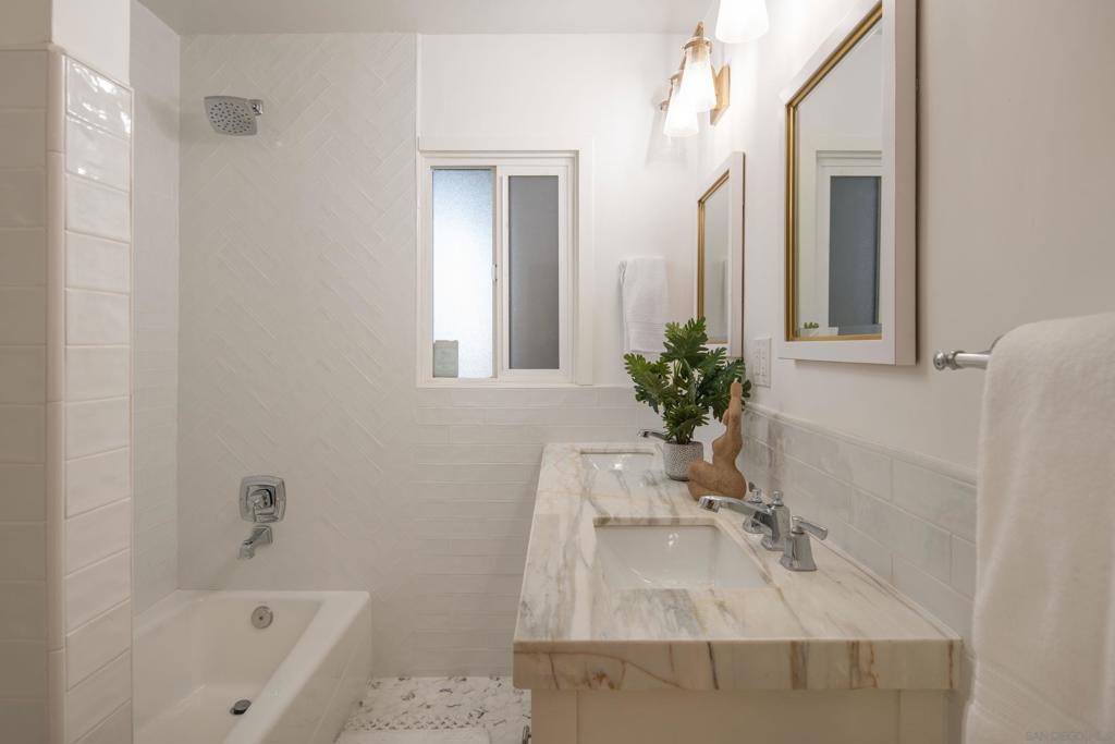 Mission Beach - Residential