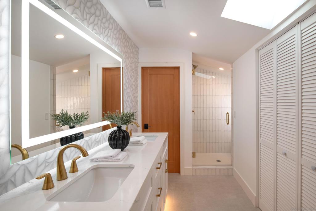 Mission Beach - Residential