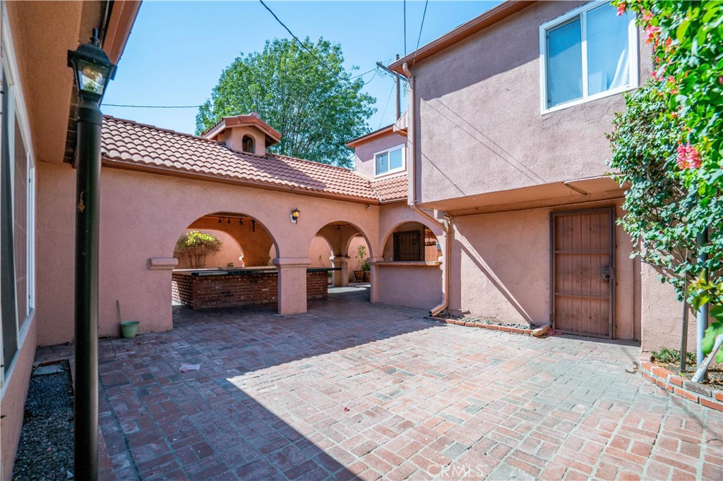 Properties 2 2013 S Palm Ave