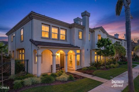 Photo of 4320 Waterside Lane, Oxnard, CA 93035 (MLS # V1-34753)