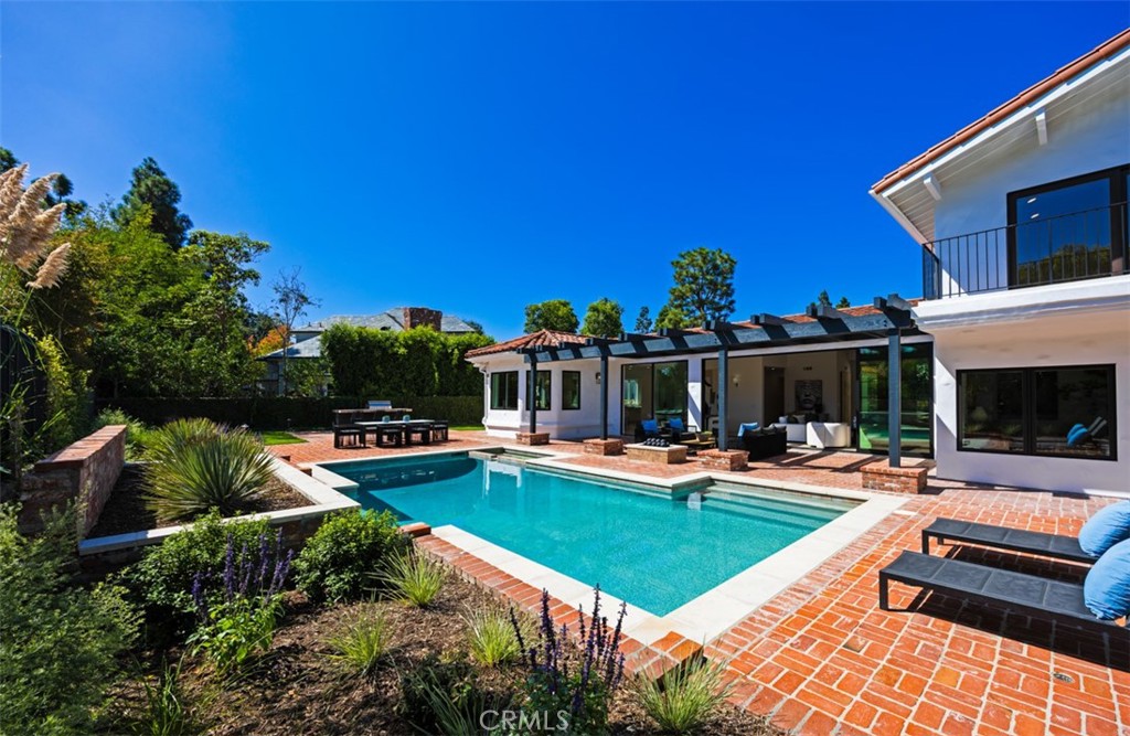 38 Royal Saint George