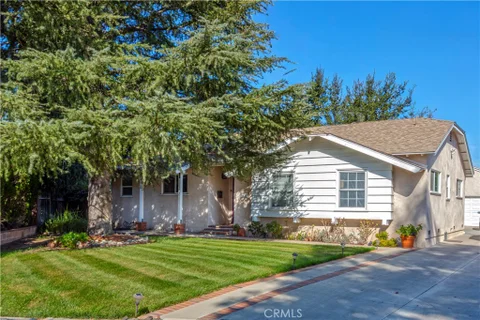 9433 Geyser Avenue, Northridge, CA 91324 - MLS#: PF26182950