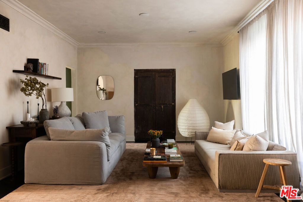 Photo of 1424 N Crescent Heights Boulevard #34, West Hollywood, CA 90046 (MLS # 26706331)