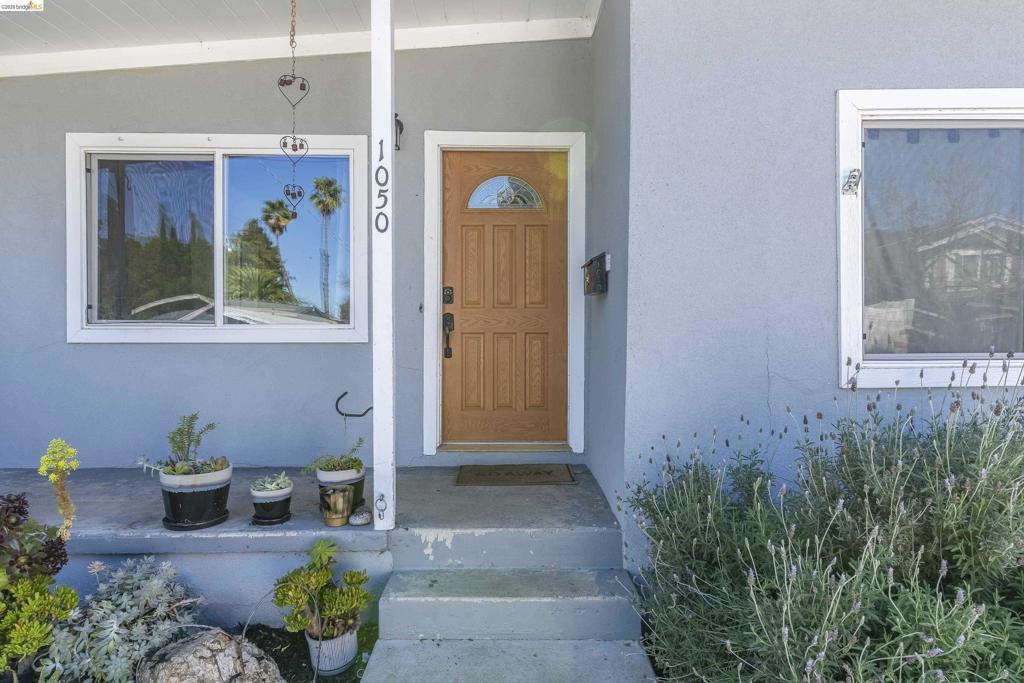 1050 Sierra Ave