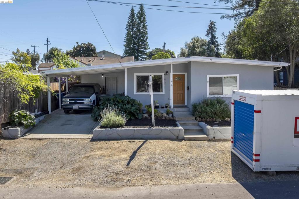 1050 Sierra Ave
