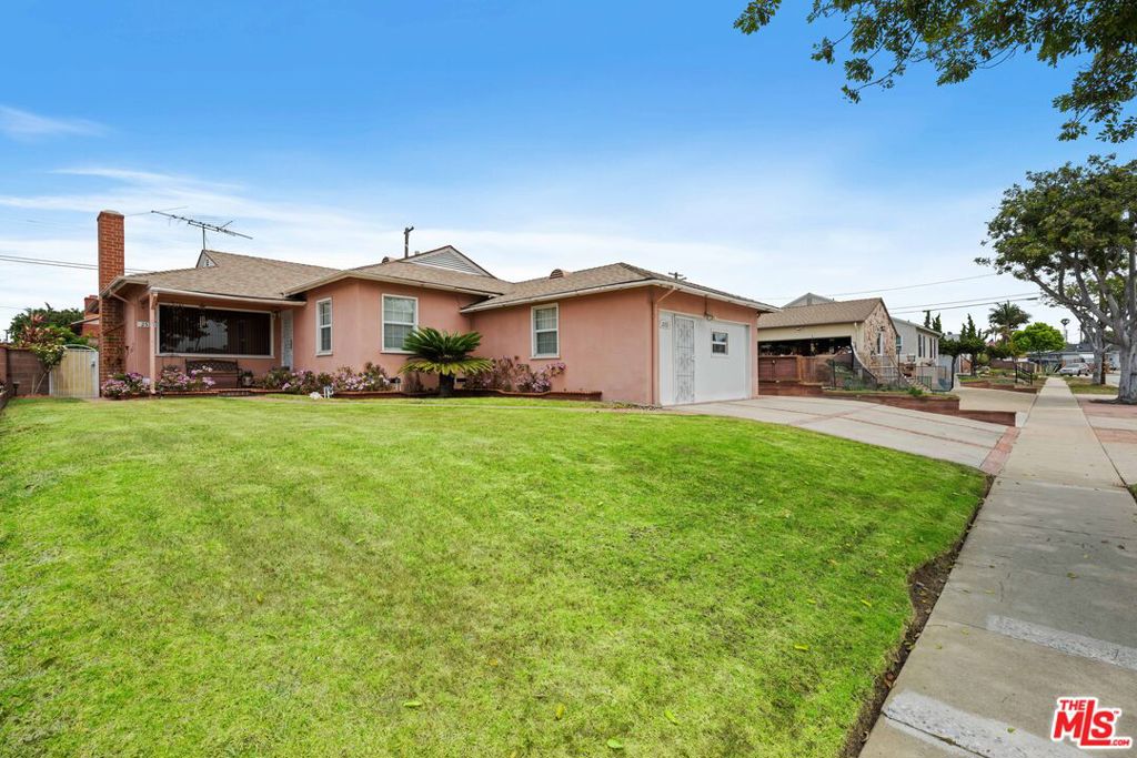 2533 W 118th Place