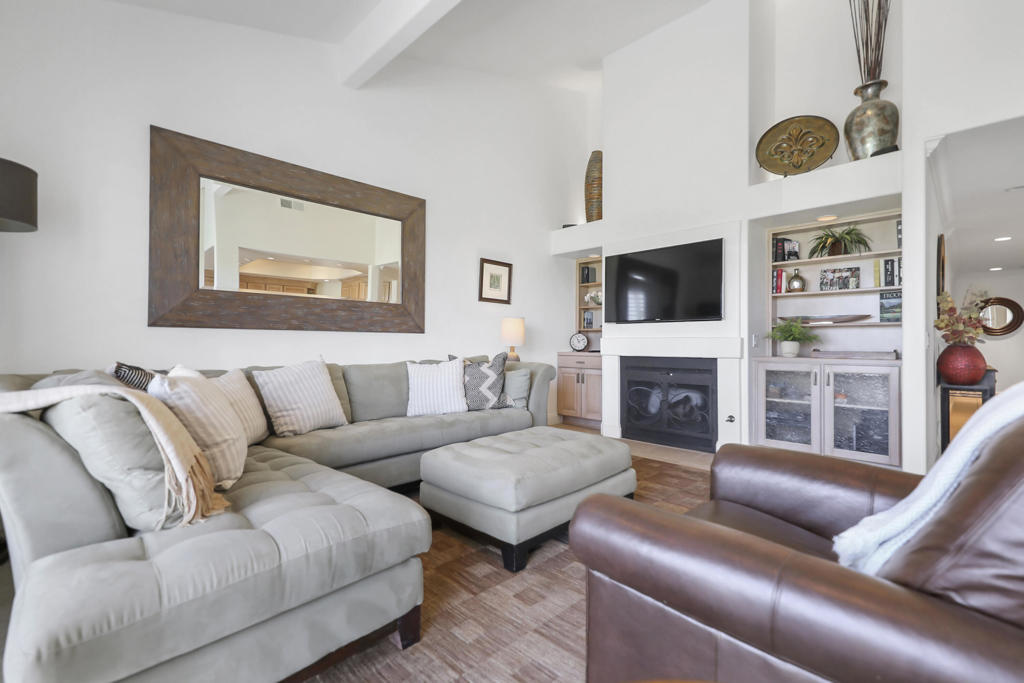 76570 Hollyhock Drive