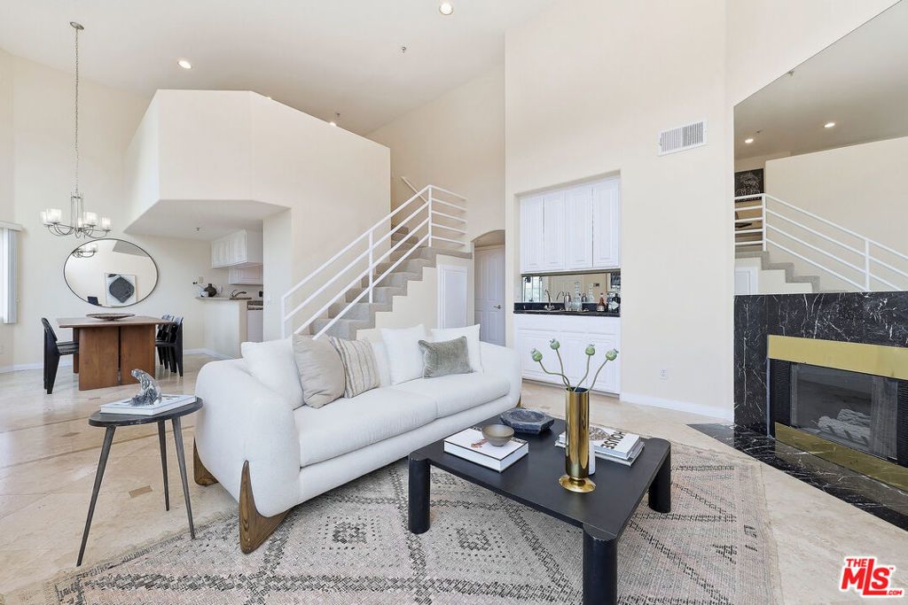 Photo of 3900 Beethoven Street #302, Los Angeles, CA 90066 (MLS # 26649285)