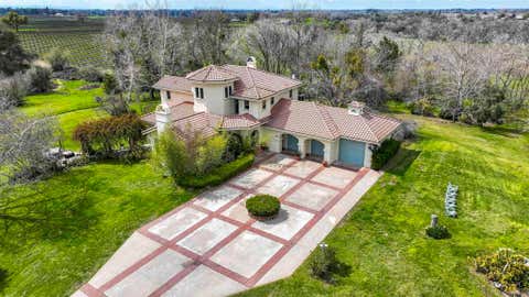 Photo of 24943 N McIntire RD, Clements, CA 95227 (MLS # 260015630SD)