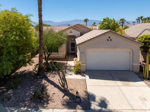 Photo of 78137 Vinewood Drive, Palm Desert, CA 92211 (MLS # 219153316DA)