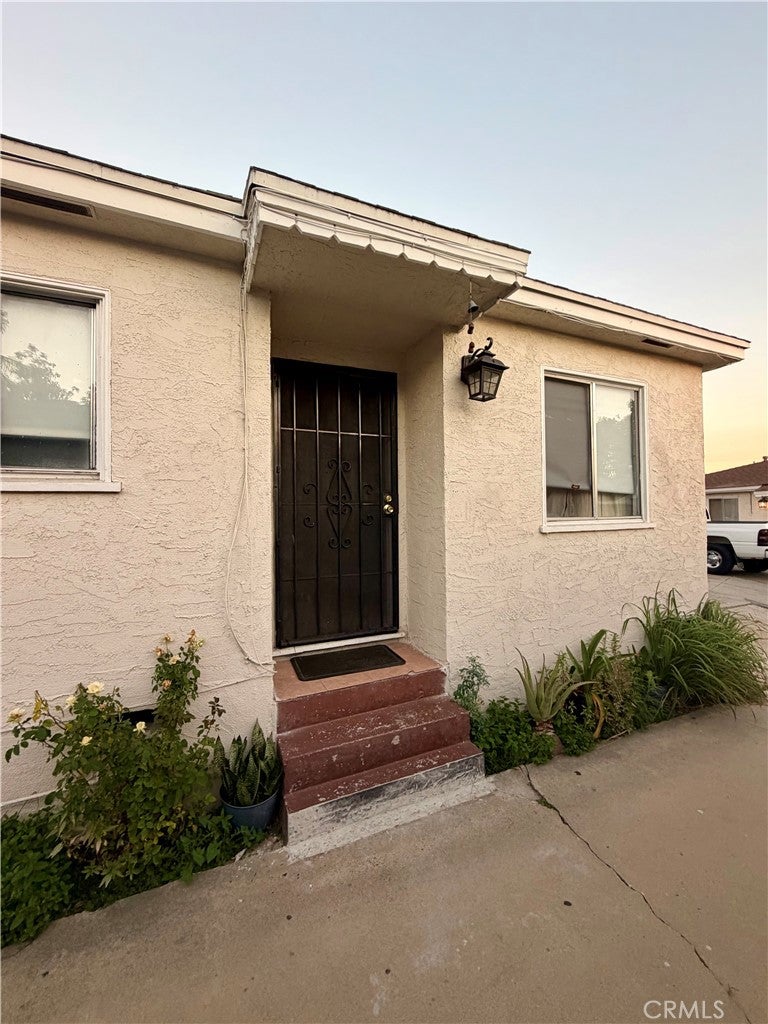 3700 W 105th