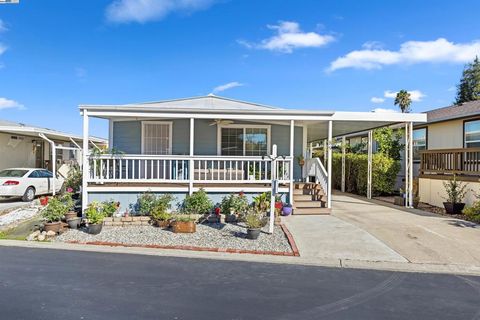 Photo of 3263 Vineyard, Pleasanton, CA 94566 (MLS # 41116244) Photo of 3263 Vineyard, Pleasanton, CA 94566 (MLS # 41116244)