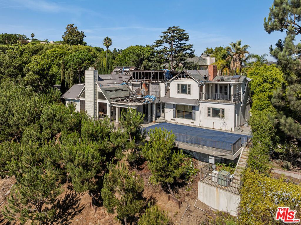Photo of 991 Bel Air Road, Los Angeles, CA 90077 (MLS # 25597131)