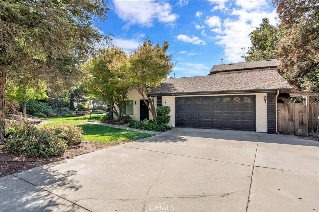 18654 Ridgedale