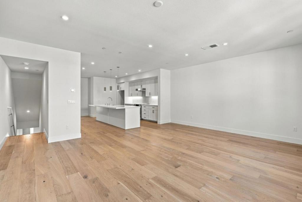 112 Oak Circle