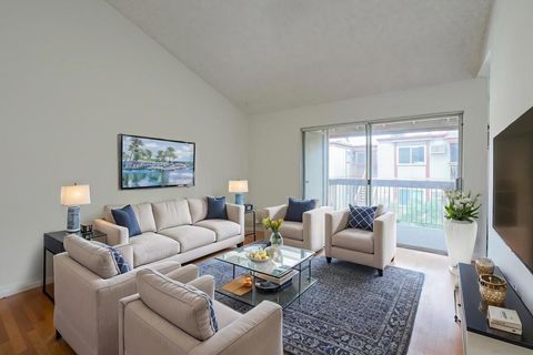 5432 Adobe Falls Rd 12 San Diego CA 92120