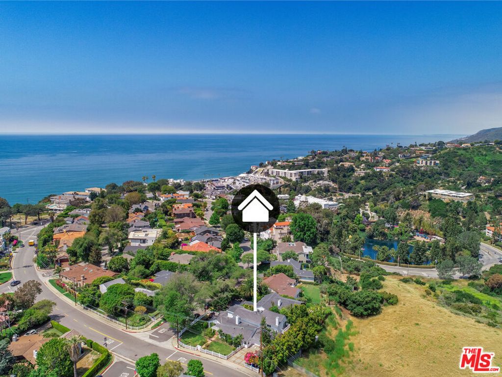 Photo of 17001 Bollinger Drive, Pacific Palisades, CA 90272 (MLS # 25575331)