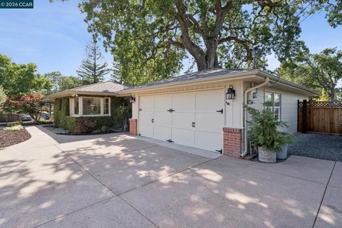 Photo of 20 Santa Rita Dr Dr, Walnut Creek, CA 94596 (MLS # 41134025)