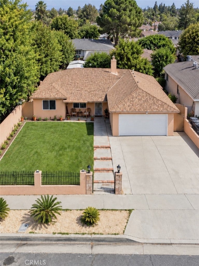 Photo of 38750 35th Street East ST, Palmdale, CA 93550 (MLS # SR26230417)
