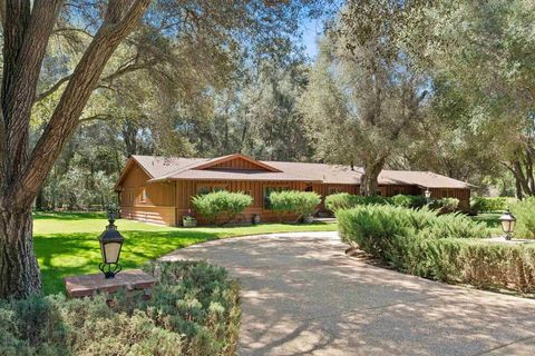 Photo of 28973 Sequoia Road, Pine Valley, CA 91962 (MLS # NDP2603421)