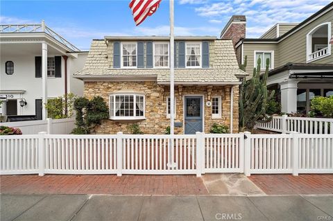 Photo of 308 Coral Ave Ave, Newport Beach, CA 92662 (MLS # OC26026962)