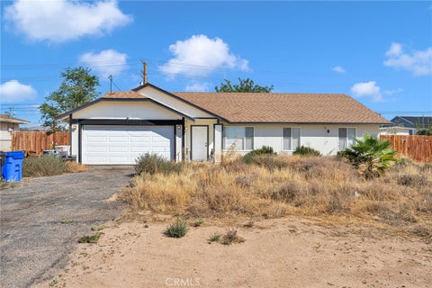 Photo of 11425 Kiowa Road, Apple Valley, CA 92308 (MLS # HD26217161)