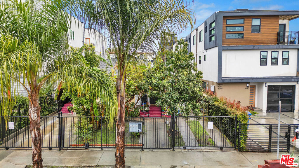 644 N Serrano Avenue