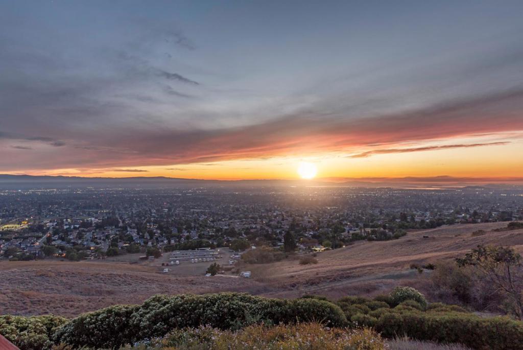 3625 Sierra Road