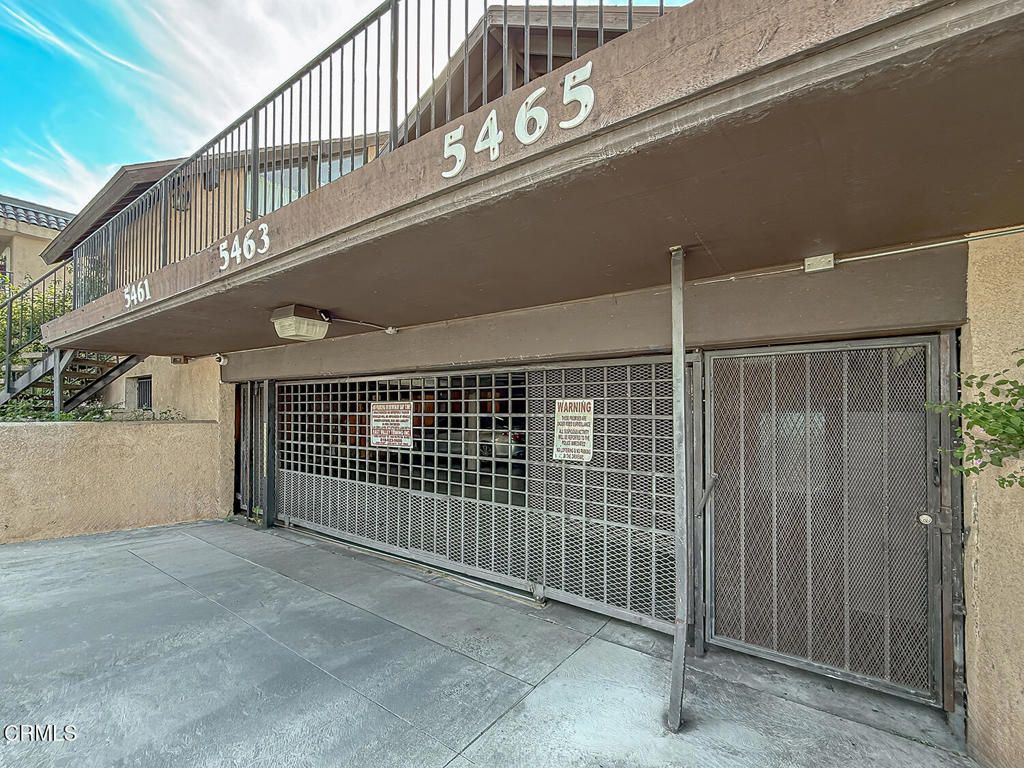 Photo of 5465 Newcastle Avenue #6, Encino, CA 91316 (MLS # V1-35043)