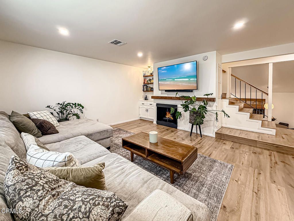 Photo of 5465 Newcastle Avenue #6, Encino, CA 91316 (MLS # V1-35043)