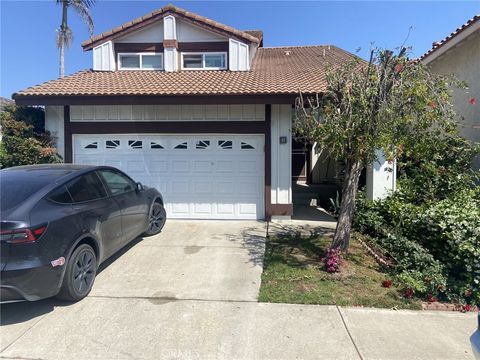 18 Amistad Irvine CA 92620