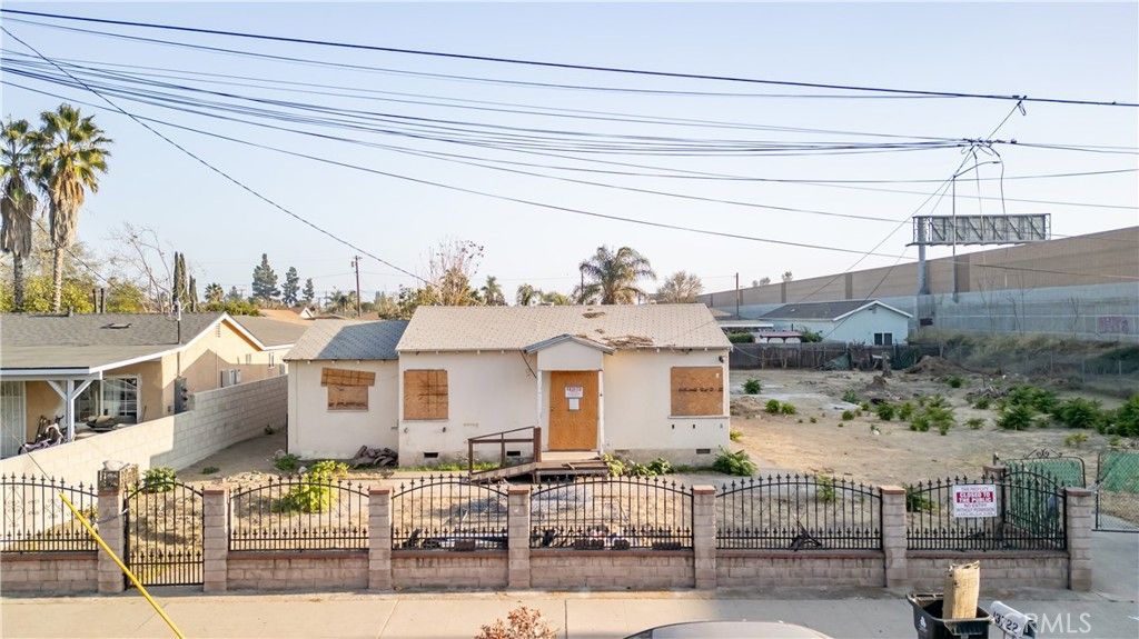 Photo of 13722 Pierce Street, Pacoima, CA 91331 (MLS # DW25206688)