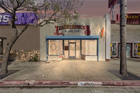 Photo of 21627 Sherman Way, Canoga Park, CA 91303 (MLS # SR26038354)