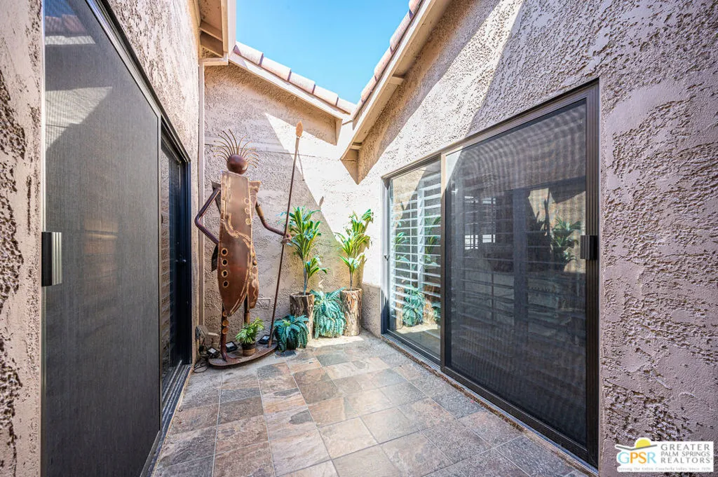 Palm Desert, California 92260, United States, 3 Bedrooms Bedrooms, ,2 BathroomsBathrooms,Residential,Active,218136