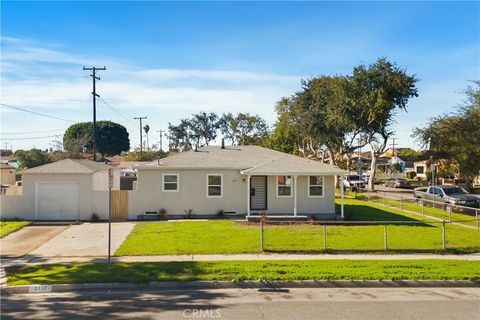 Photo of 2117 N Keene Ave, Los Angeles, CA 90059 (MLS # DW25271018)