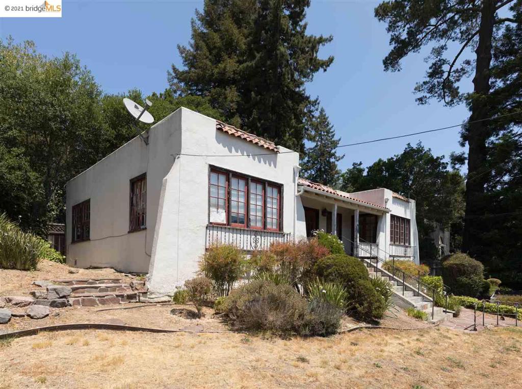 UPPER ROCKRIDGE - Residential