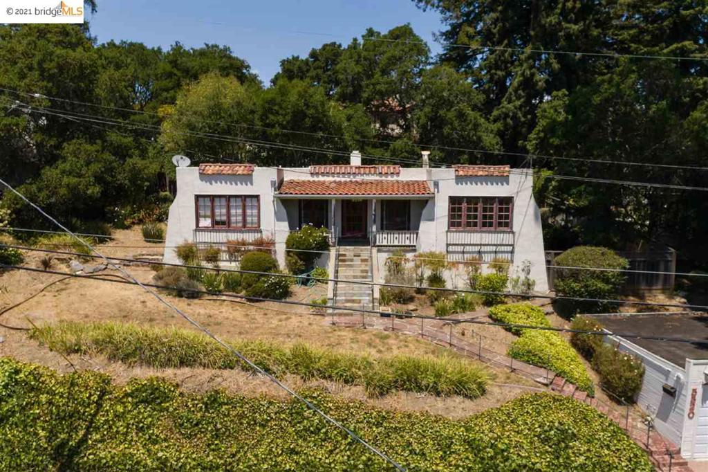 UPPER ROCKRIDGE - Residential