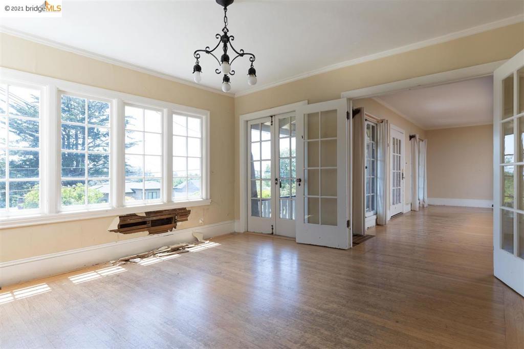 UPPER ROCKRIDGE - Residential