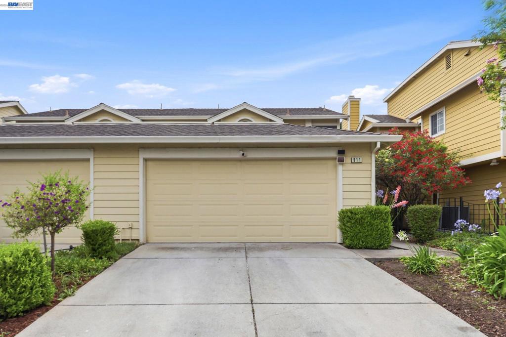 911 Erie Cir CIR