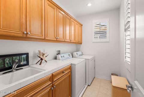 Tiny photo for 1346 Estuary Way, Oxnard, CA 93035 (MLS # 226003452)