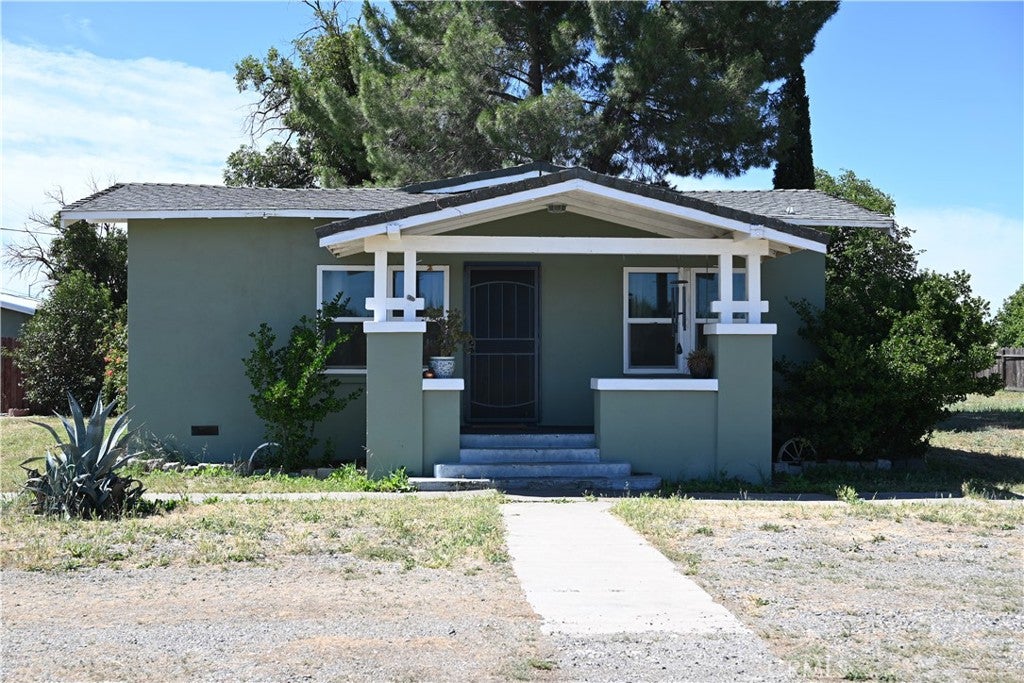 1068 E Walker