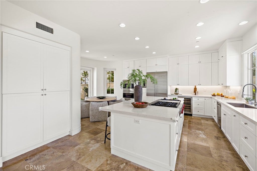 28 Sandy Cv, Newport Coast CA 92657 - Photo 10