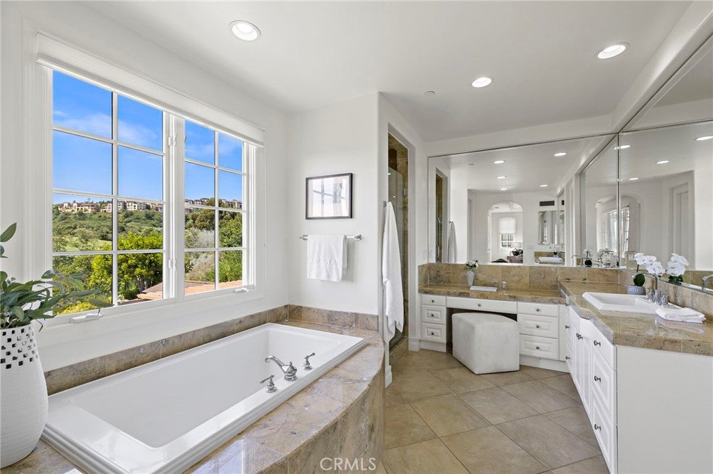 28 Sandy Cv, Newport Coast CA 92657 - Photo 26