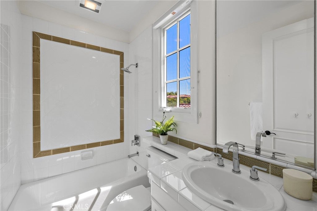 28 Sandy Cv, Newport Coast CA 92657 - Photo 36