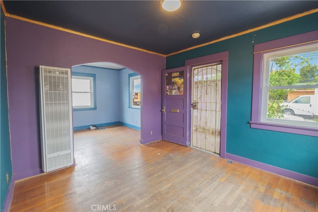 5716 Hubbard