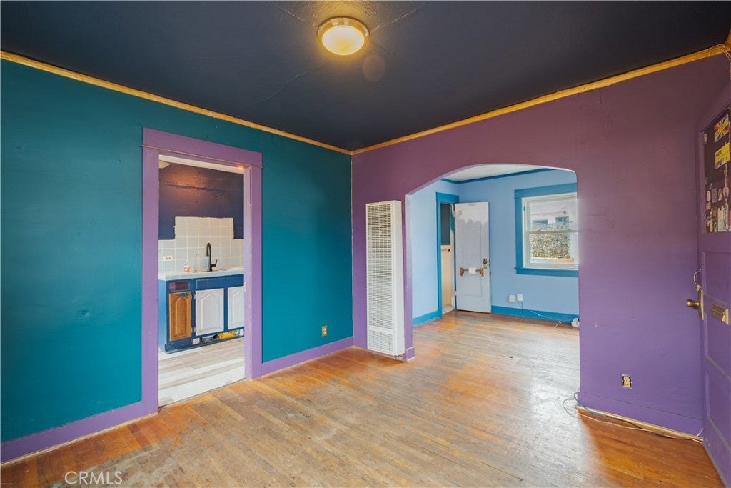 5716 Hubbard
