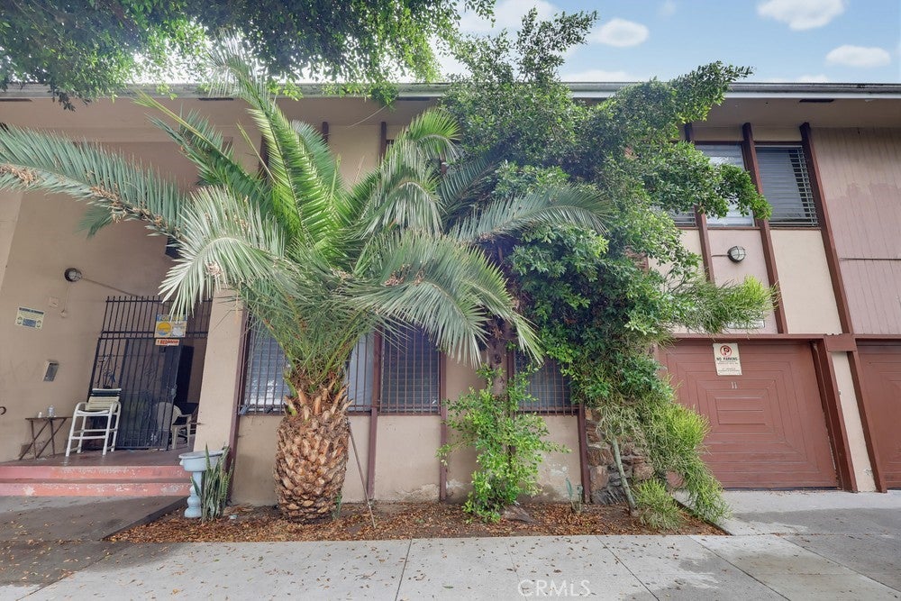 640 Elm Ave. 11