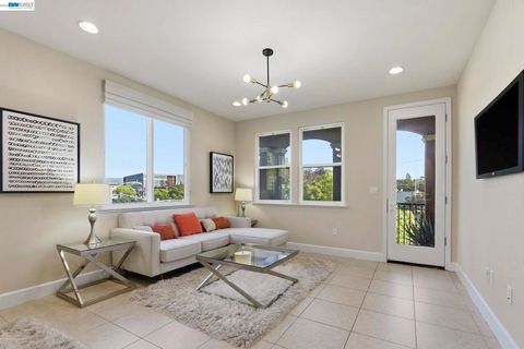Photo of 272 Currlin Cir CIR, Milpitas, CA 95035 (MLS # 41137454)